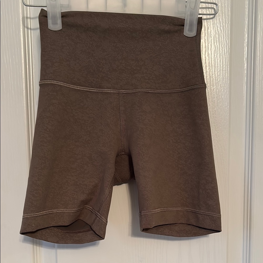 Lululemon Athletica Brown with subtle print Bike Shorts High-Waisted Sz 0